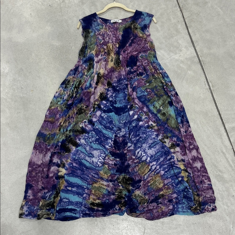 Tie-dye flowy dress